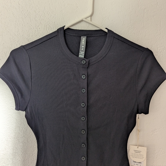 Vuori Short Sleeve Pose Button Up Woman's Top Size Xs New - Picture 4 of 8